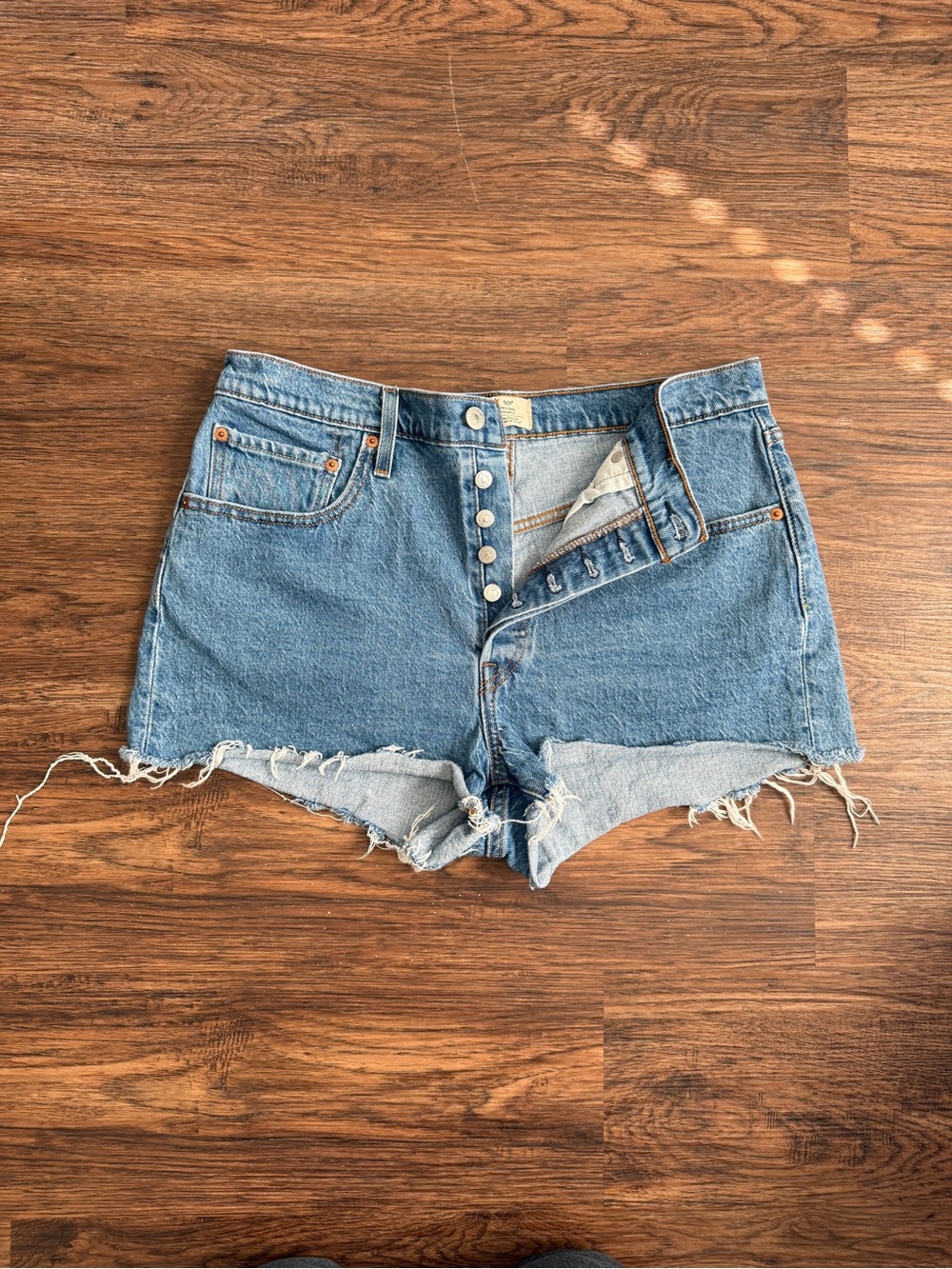 Levi’s 501 Original Denim Jean Shorts Size 32 in Women’s